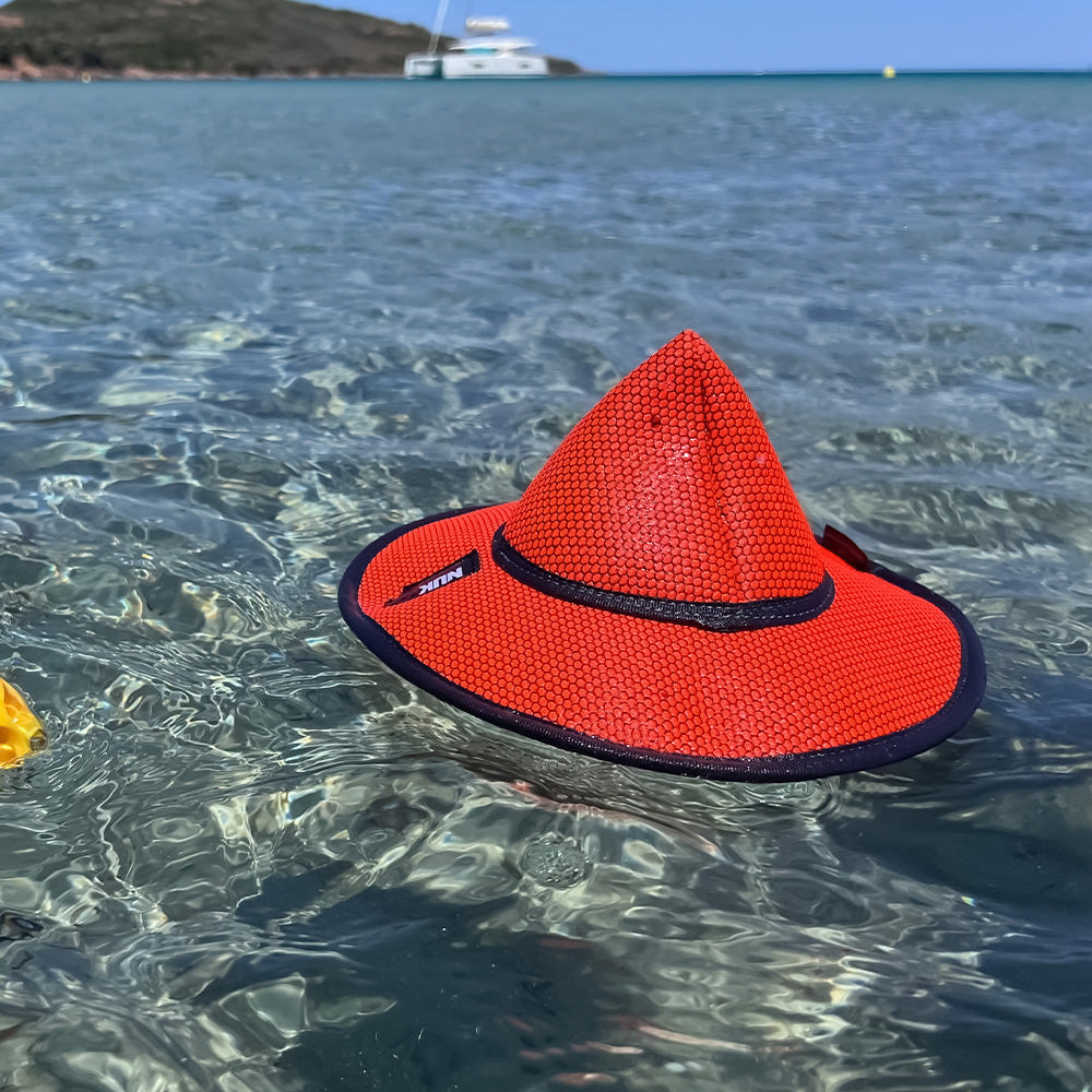 Schwimmendes Hundespielzeug Pylone