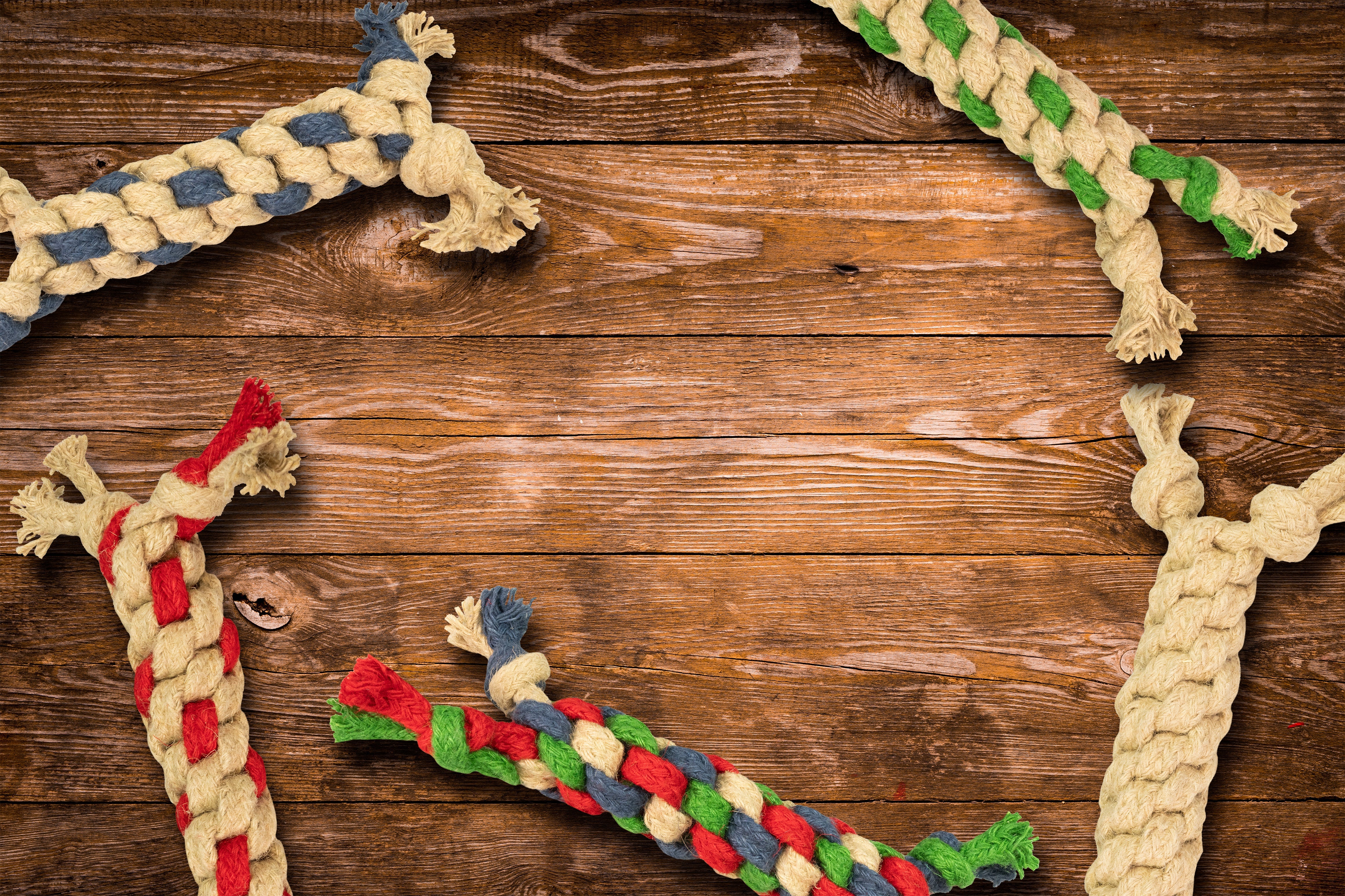 Nouveau, jouets colorés en chanvre